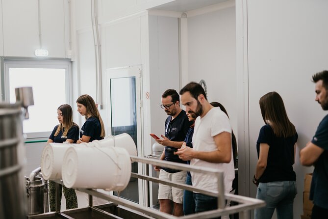 30-Minute Guided Honey Tasting Activity in Melini - A short stop with more substance than a spoonful of honey