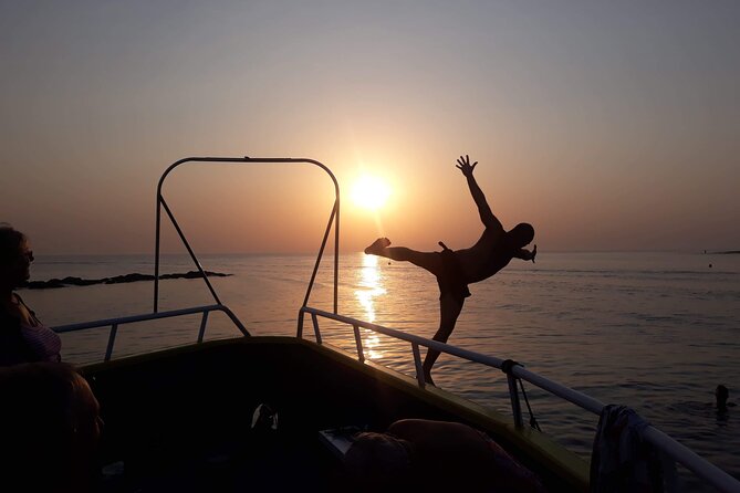 Atlantis Turtle Watching Cruise & Snorkelling Adventure - What the crew adds to the experience