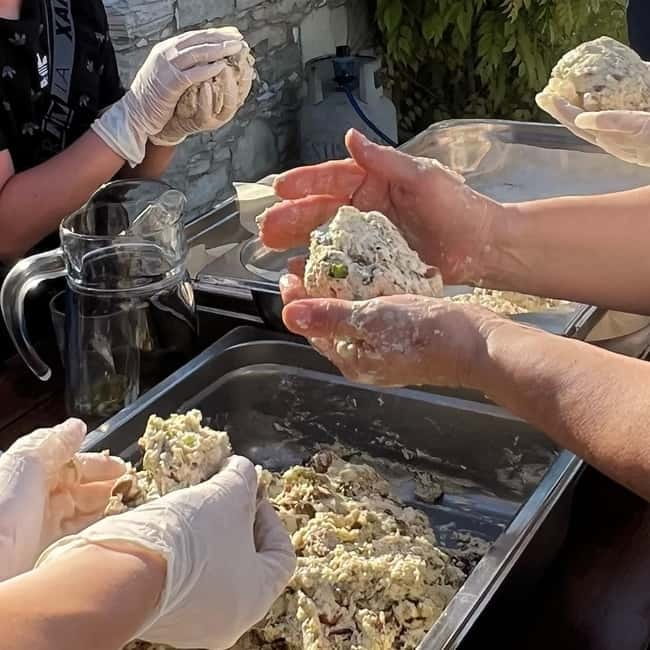 Cypriot Traditions and Donkey Adventures - The 19:00 buffet: plenty of familiar Cypriot food