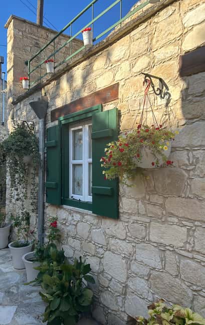 Delightful wine route: Omodos, Arsos Village & Wine Tasting - Why this route is different from a standard wine outing