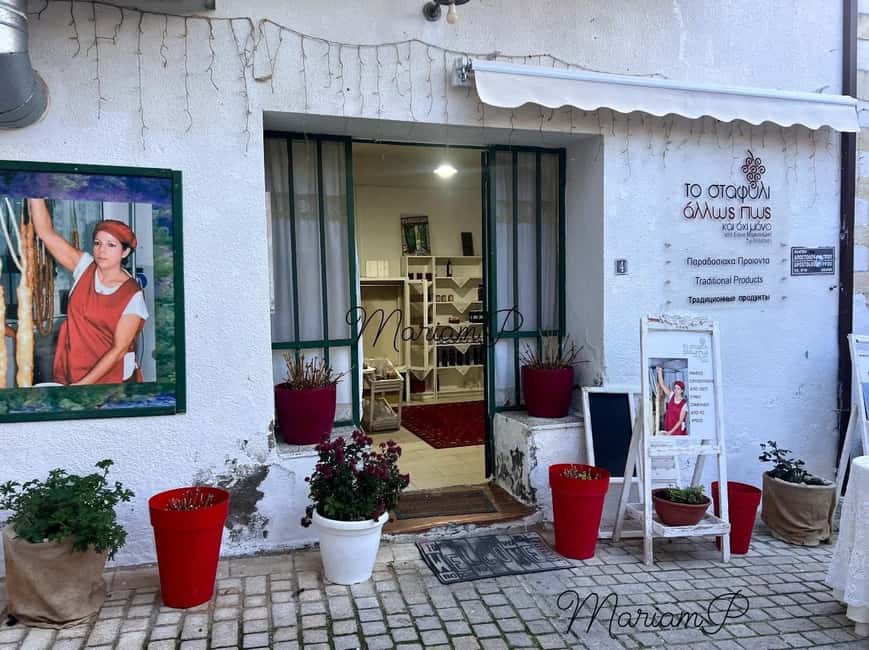 Delightful wine route: Omodos, Arsos Village & Wine Tasting - The workshop visit and Cyprus on the kitchen table