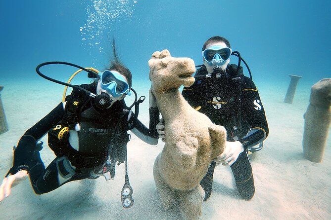 Discover Scuba Diving for Beginners - Dave and Anna provide the human side of the experience