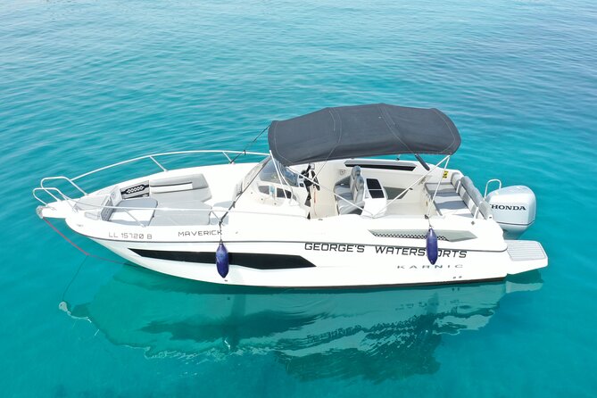 Exclusive line 225hp, self drive boat Karnic SL701 8.0m - Taking the wheel from Latchi