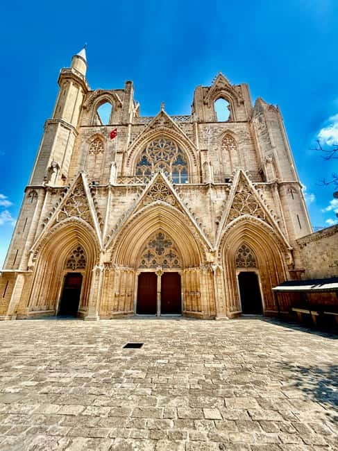 Famagusta and Salamis or Ghosttown with a private guide - Why Famagusta makes such a strong first stop
