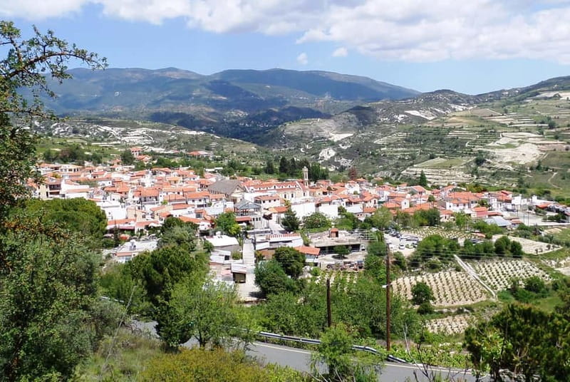 FROM PAPHOS: Island Roundtrip (Lefkara, Nicosia, Larnaca) - From Paphos to Lefkara, the craft village