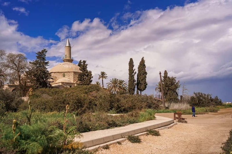 From Paphos: Larnaca Highlights Tour with Lefkara & Nicosia - Larnaca’s church, promenade, and seaside hour