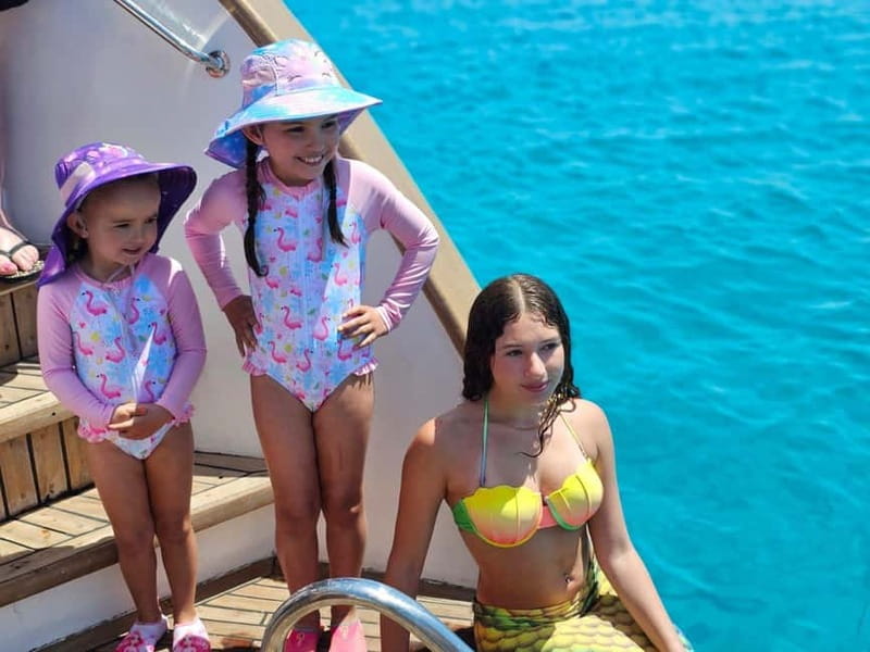 Golden Coast: 2.5-Hour Mermaid Adventure Cruise for Families - A family show with the sea as its stage