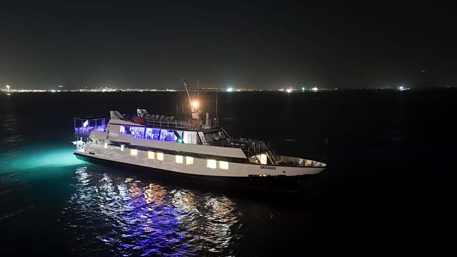 Larnaca: Disco Sunset cruise - A sunset party rather than a quiet boat ride