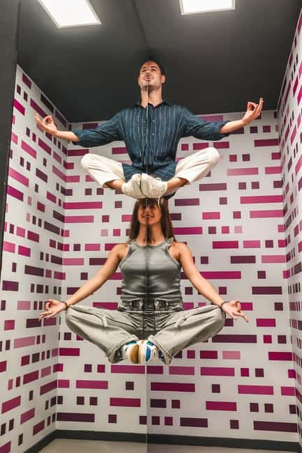 Limassol: Paradox Museum Entry Ticket - Following the one-way route through 50 illusions