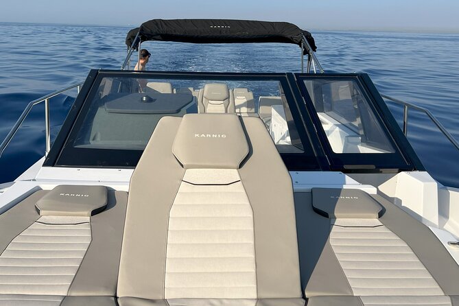 Luxury Charter on Blue Lagoon Flyer (Karnic CS10) to Blue Lagoon - What is included, and what you still need