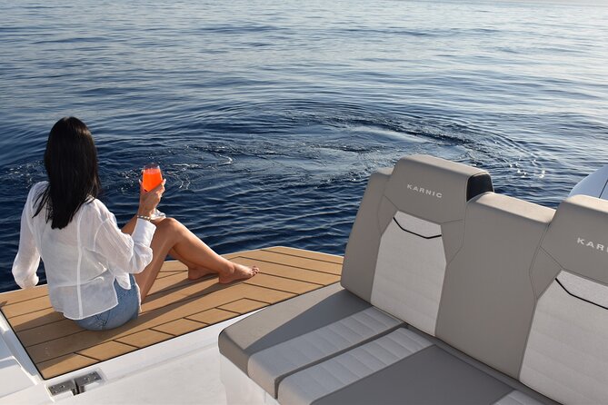 Luxury Charter on Blue Lagoon Flyer (Karnic CS10) to Blue Lagoon - Timing, weather, and cancellation