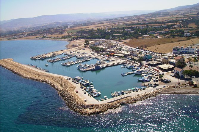Luxury Eden 18 Private Self-drive boat hire to Blue Lagoon & more - What the $217.77 group price really covers