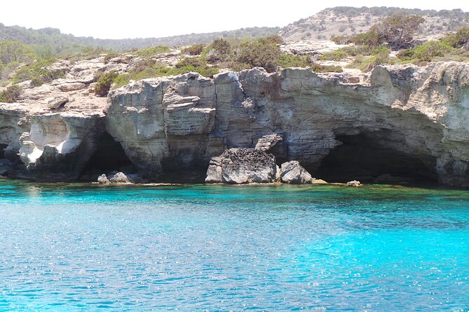 Luxury Karnic SL701 Boat with driver to Blue Lagoon & more - Comfort, safety, and what to bring