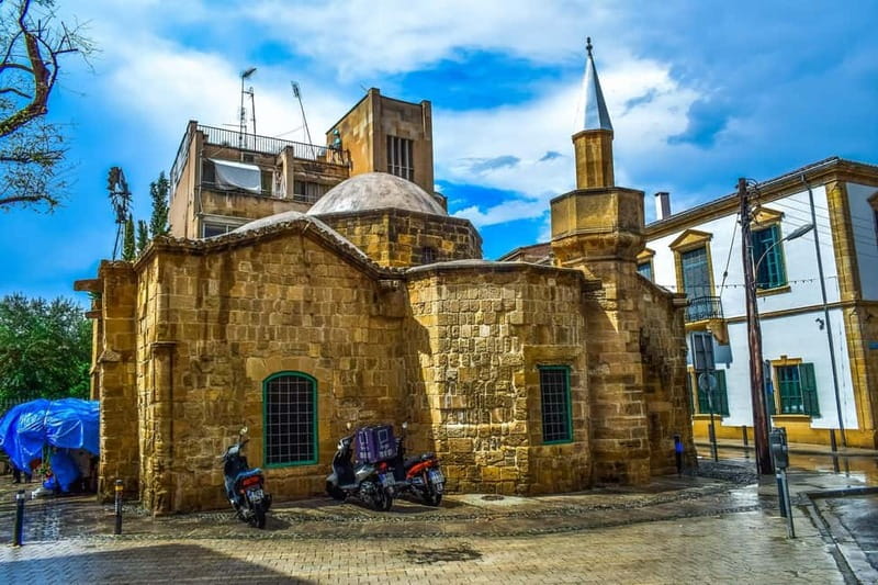 Nicosia: Private City Discovery Walking Tour - Pace, footwear, weather, and access