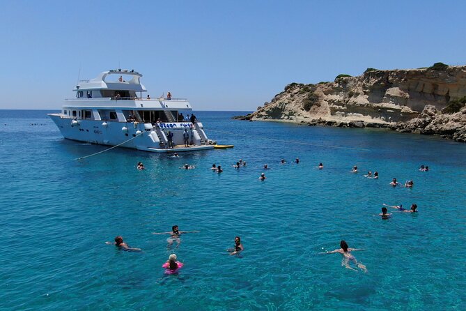 Ocean Flyer VIP Cruise from Paphos Adults Only - Lunch, cocktails, and service throughout the afternoon