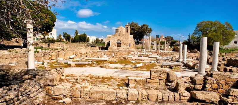 Paphos: Private Walking Tour with a Local Guide - What the private format changes