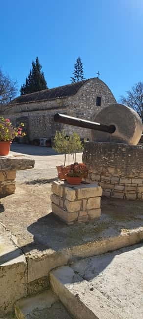 Paphos: Troodos Mountains Jeep Tour with Wine Tasting - Crossing the forest to Tzelefos Venetian Bridge