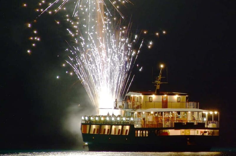 Paphos: Wave Dancer Fireworks, Buffet Dinner & Show Cruise - Why this Paphos evening cruise works so well