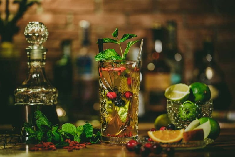 Private Cocktail Making Workshop in Larnaca - Choosing a spirit and building three drinks