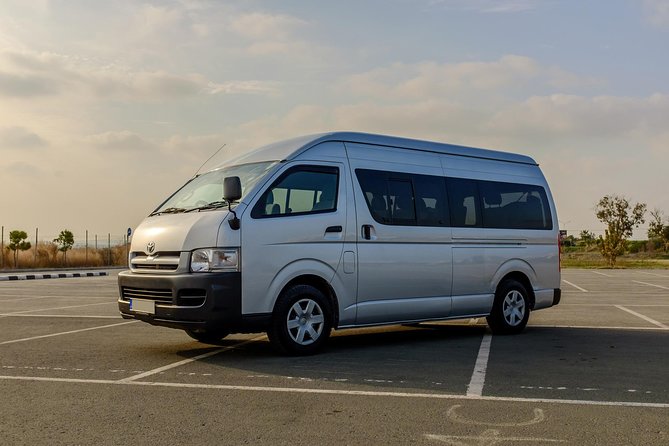 Private Transfer: Larnaca Airport to Larnaca District 1-14 pax - Luggage rules you should take seriously