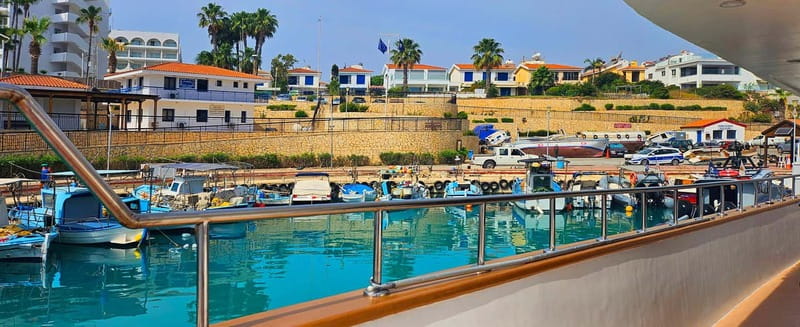 Protaras: Medusa Chill-Out Cruise to Blue Lagoon & Sea Caves - Lunch, drinks and the onboard setup