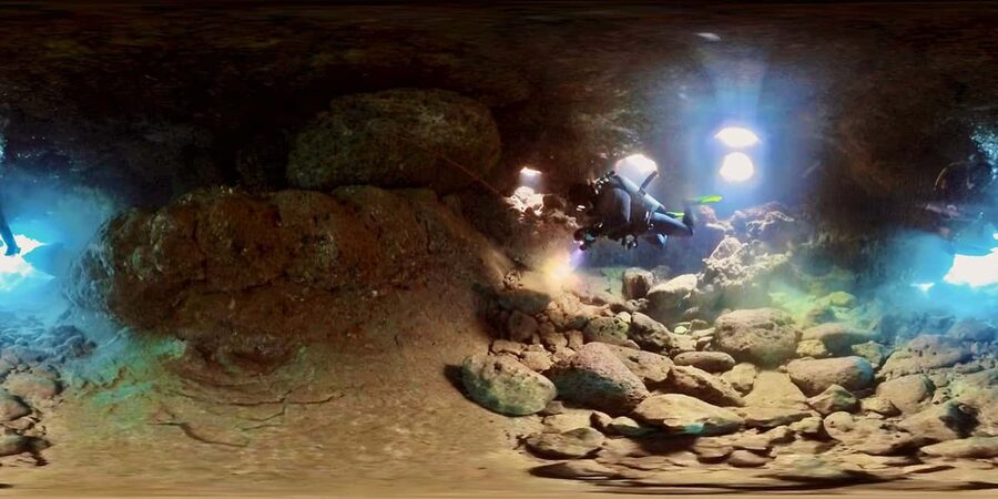 Scuba Diving - Tunnels & Caves - Cape Greco - private guided - A first look at Tunnels and Caves