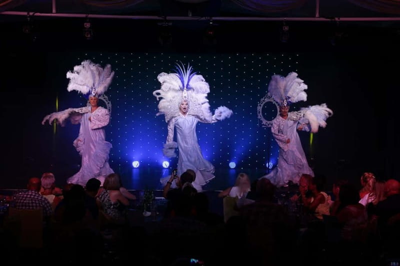 Stardust Variety Show - Dinner before the curtain rises