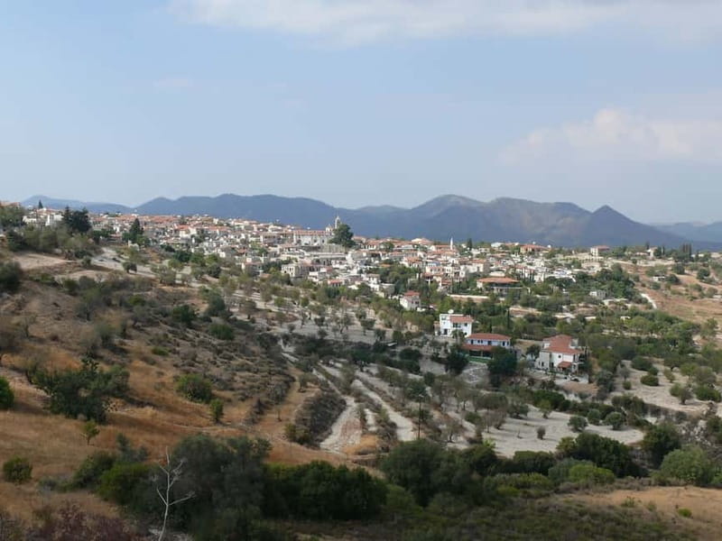 Walk around Pano Lefkara village and Lefkara lake - Should you book the Pano Lefkara and Lefkara Lake walk?