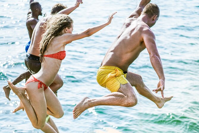 Wave Dancer Half Day BBQ Cruise - All Inclusive - BBQ lunch, fruit, dessert, and drinks