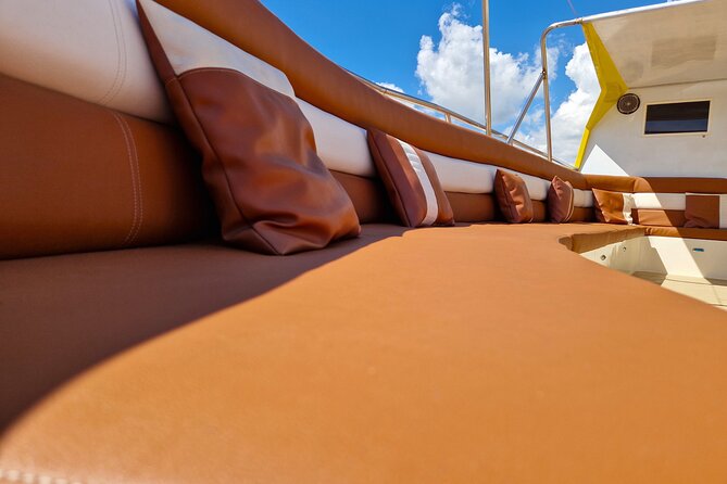 Yellow Boat Cruises: Afternoon Family Blue Lagoon & Turtle Cruise - Kamara Tou Koraka and Lovers Bridge